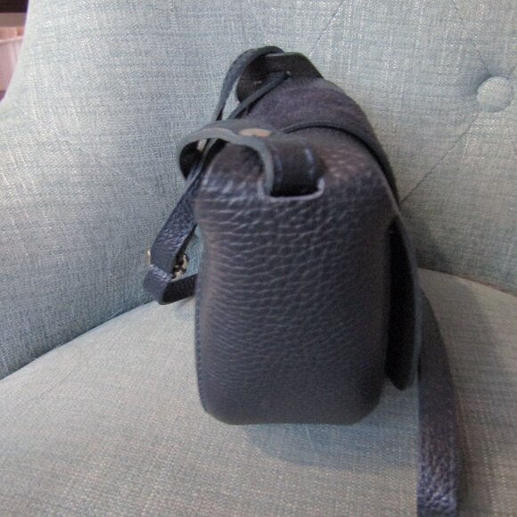 Caviar Leather Half Moon Flap Bag Made in Italy - Picture 7 of 8